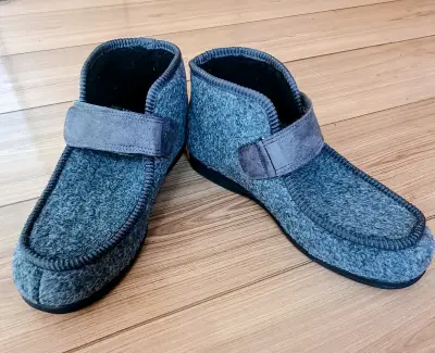 Zapatos térmicos de invierno grises - miniatura 1
