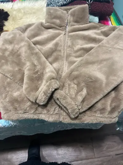 Chaqueta peluda beige - miniatura 1