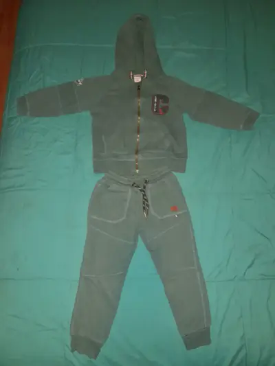 Conjunto deportivo infantil verde - miniatura 1