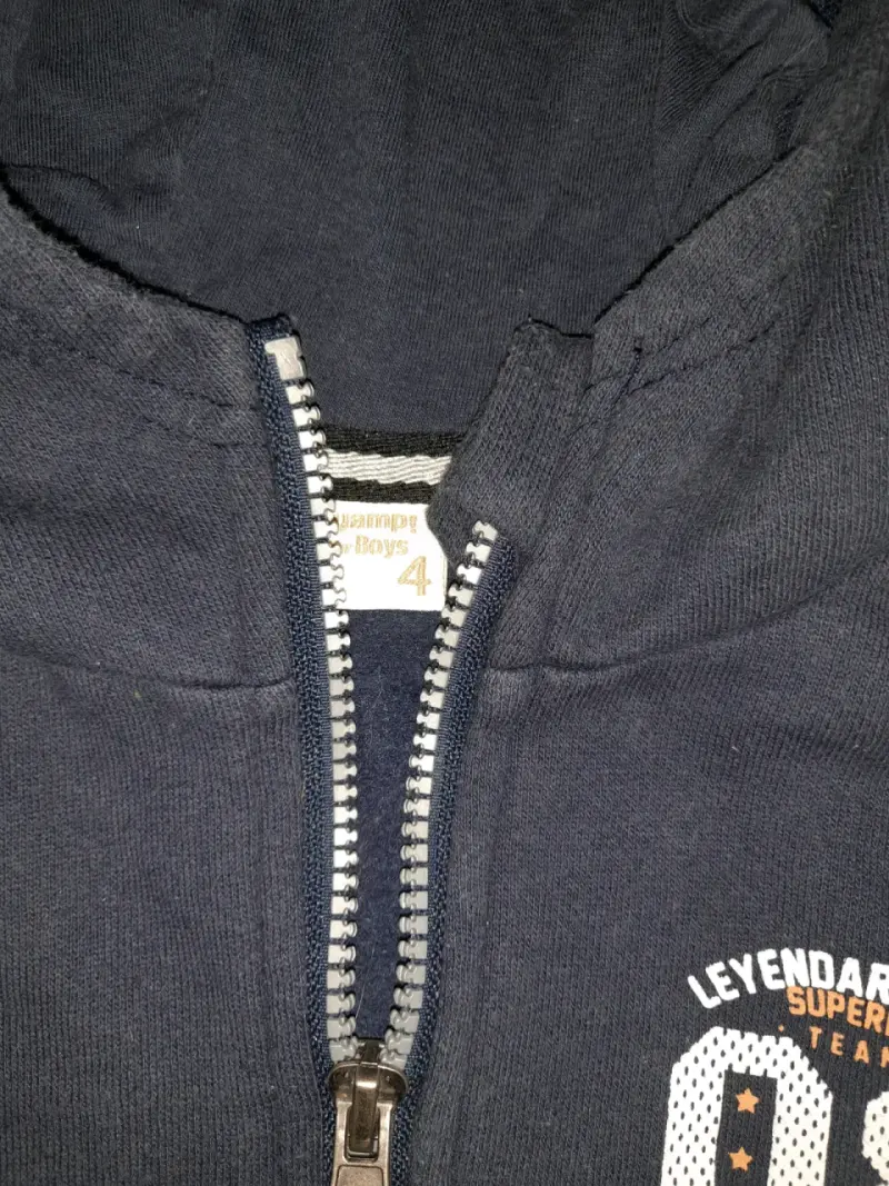 Conjunto deportivo negro para niños - 4