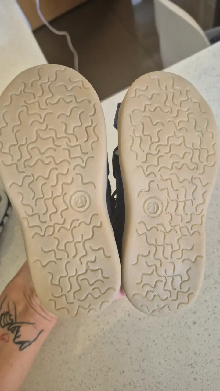Sandalias azules de niño - 4