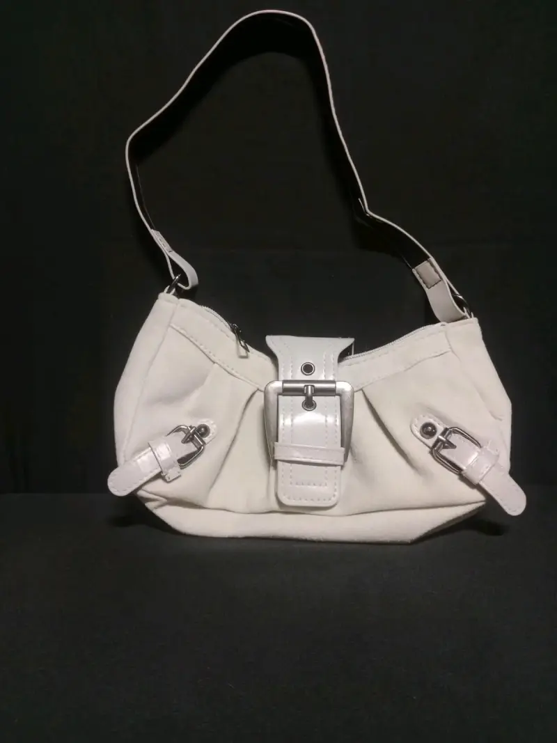 Bolso blanco estilo casual