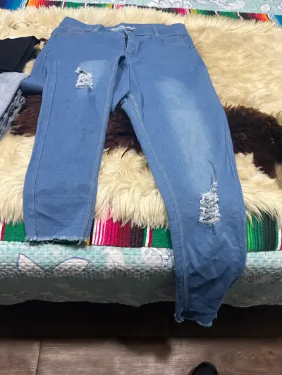 Jeans rasgados azul claro - miniatura 1