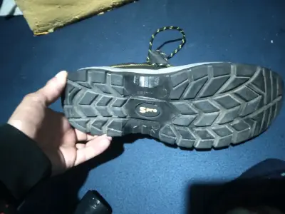 Bota de seguridad negra - miniatura 3