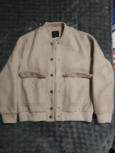 Chaqueta bomber beige de mujer - miniatura 2