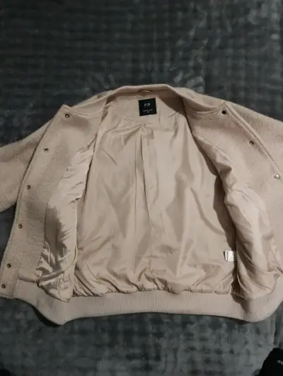 Chaqueta bomber beige de mujer - miniatura 3