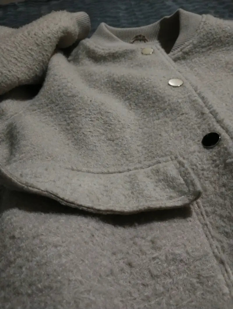 Chaqueta bomber beige de mujer - 5