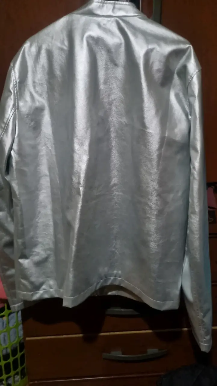 Chaqueta plateada estilo biker - 2