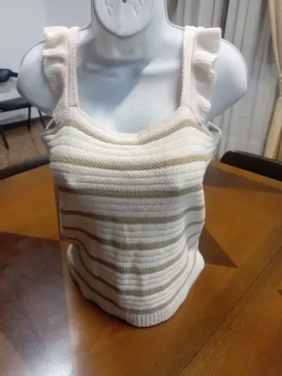 Top de punto blanco y beige - miniatura 1