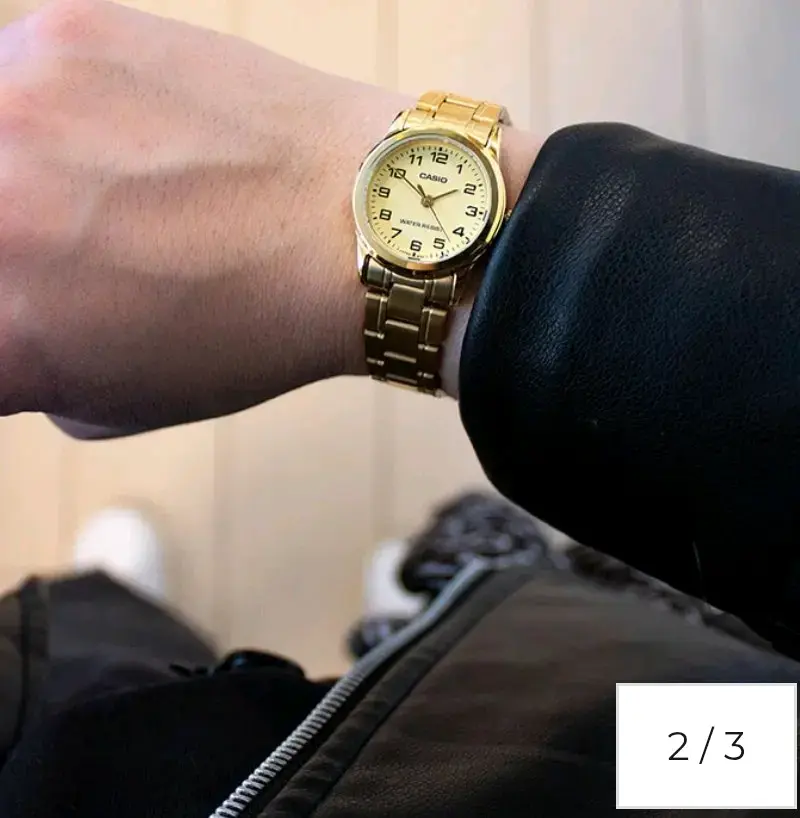 Reloj dorado Casio - 3