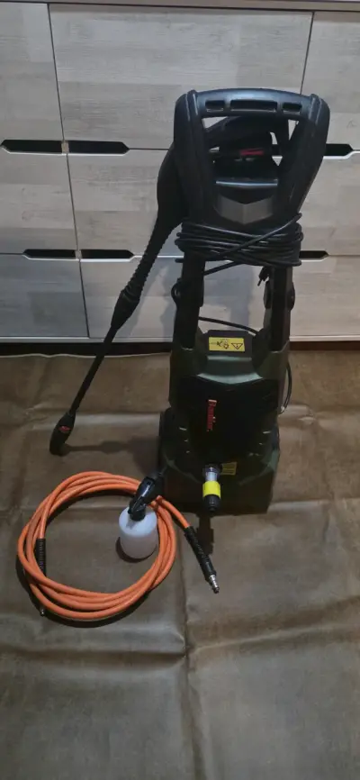 Hidrolavadora BauKer con accesorios - miniatura 2