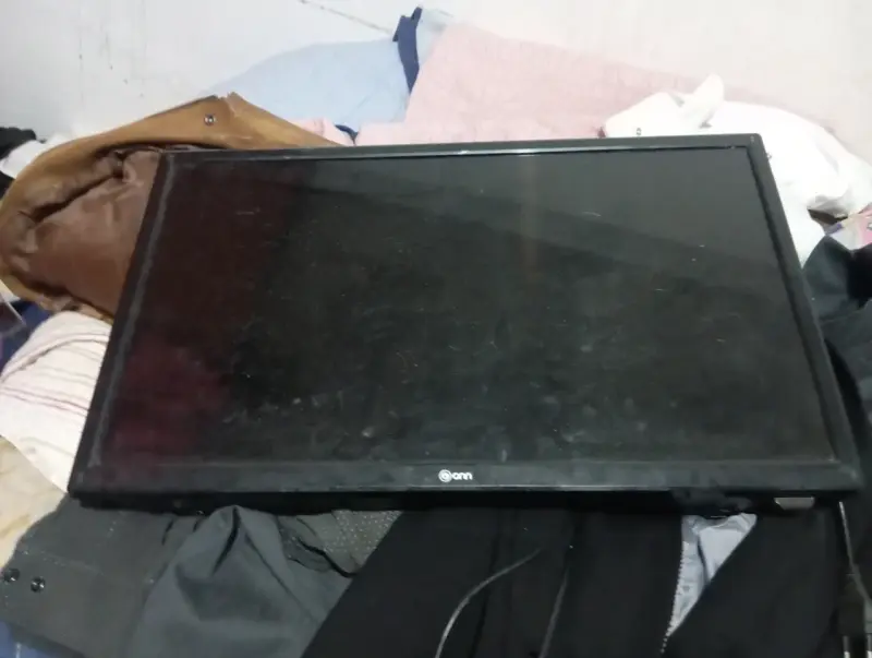 Pantalla monitor LED 24 pulgadas - 1