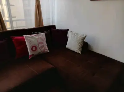 Sofá seccional marrón - miniatura 2
