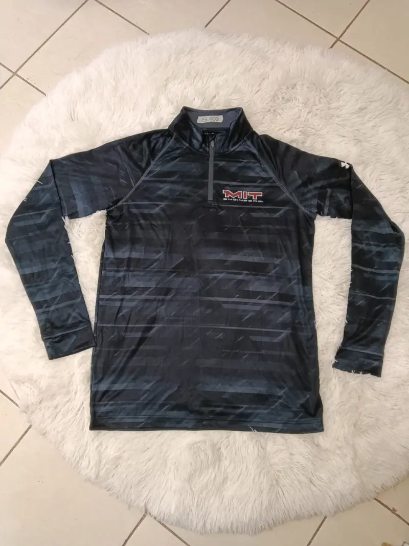 Polera deportiva azul marino - 1