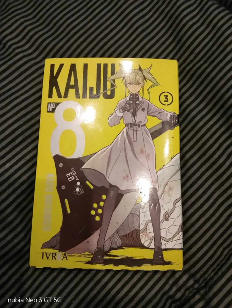 Manga Kaiju No. 8 Vol. 3 - 1