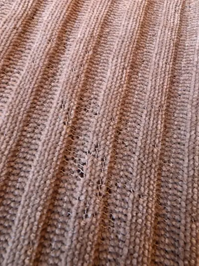 Polera beige de tejido grueso - miniatura 2