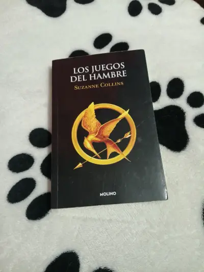 Libro 'Los Juegos del Hambre' - miniatura 1