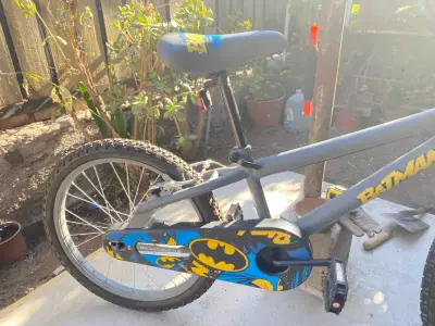 Bicicleta infantil Batman gris - miniatura 2