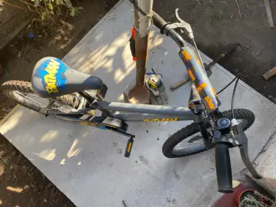 Bicicleta infantil Batman gris - miniatura 4