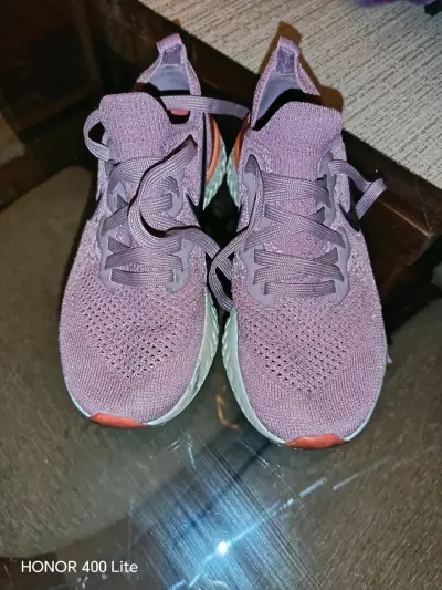 Zapatillas deportivas moradas - miniatura 1