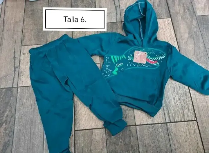 Conjunto buzo poliéster y polar adentro - 3