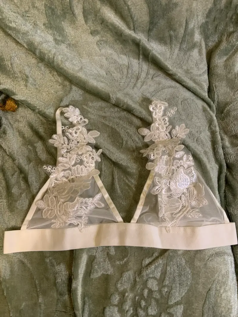 Bralette de encaje blanco