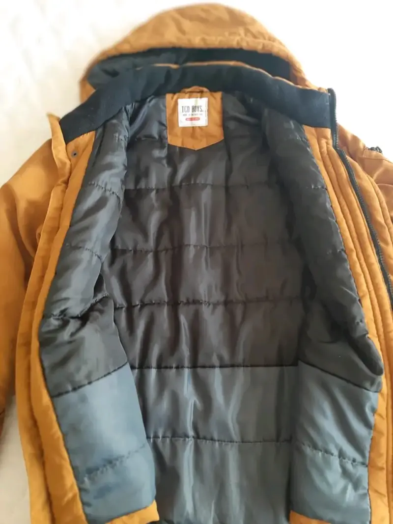 Parka marrón con capucha - 3
