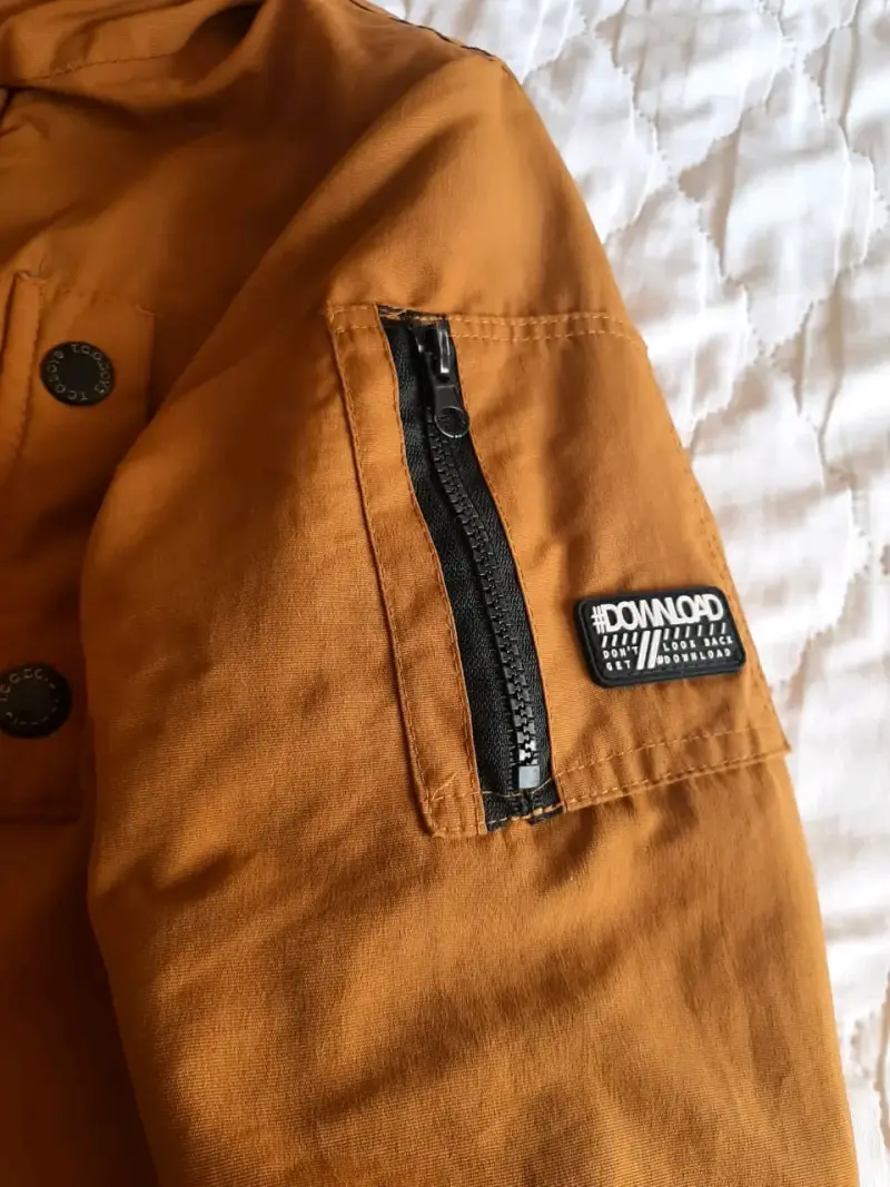 Parka marrón con capucha - 4