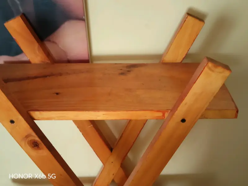 Estantería de madera en X - 6