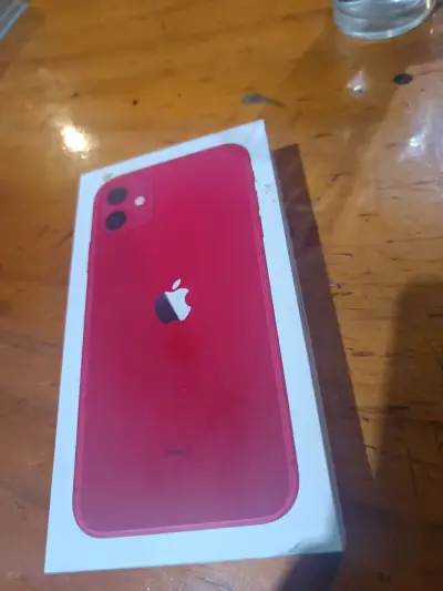 Teléfono iPhone 11 rojo - miniatura 6