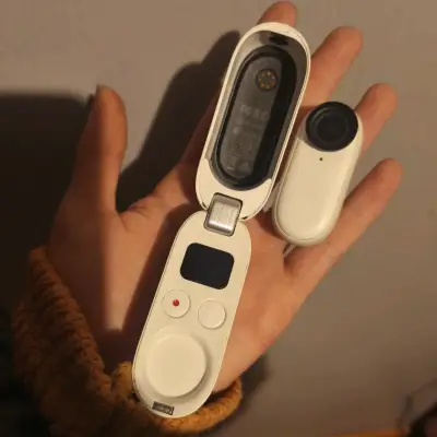 Cámara compacta blanca INSTA360GO2 - miniatura 4