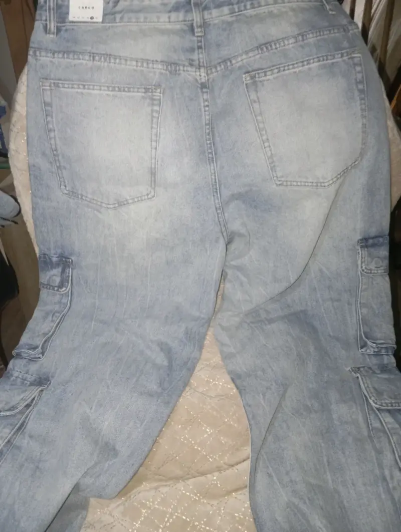 Jeans cargo de mezclilla azul claro - 2
