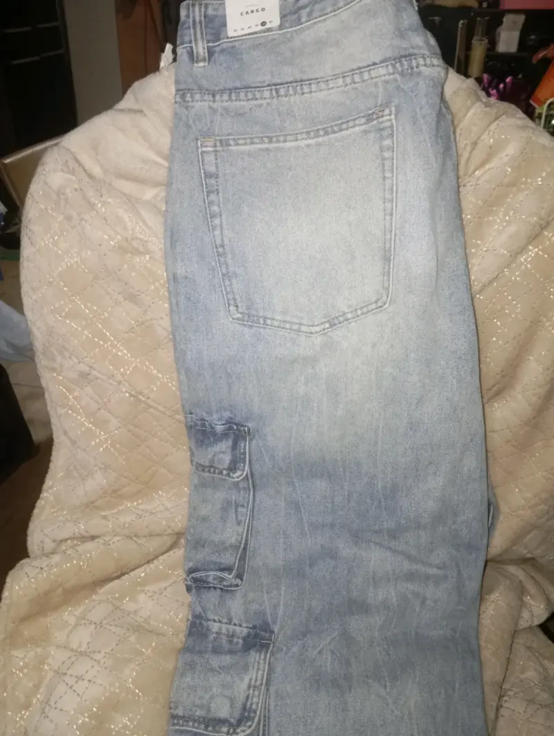 Jeans cargo de mezclilla azul claro - 4