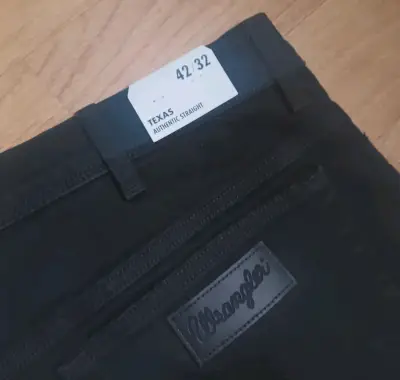 Jeans Wrangler Texas negros - miniatura 1