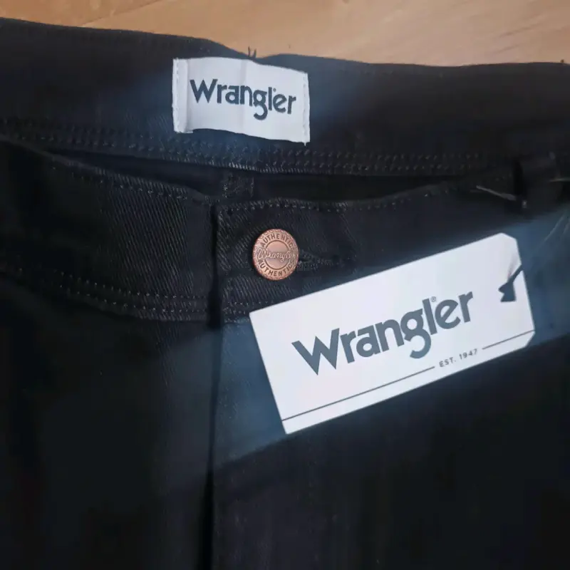 Jeans Wrangler Texas negros - 4
