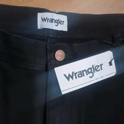 Jeans Wrangler Texas negros - miniatura 4