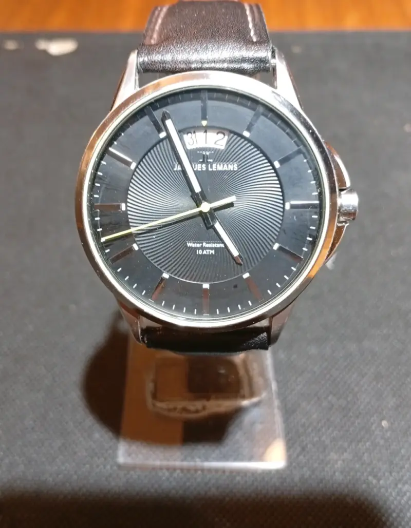 Reloj análogo negro,marca Jacques Lemans. - 6