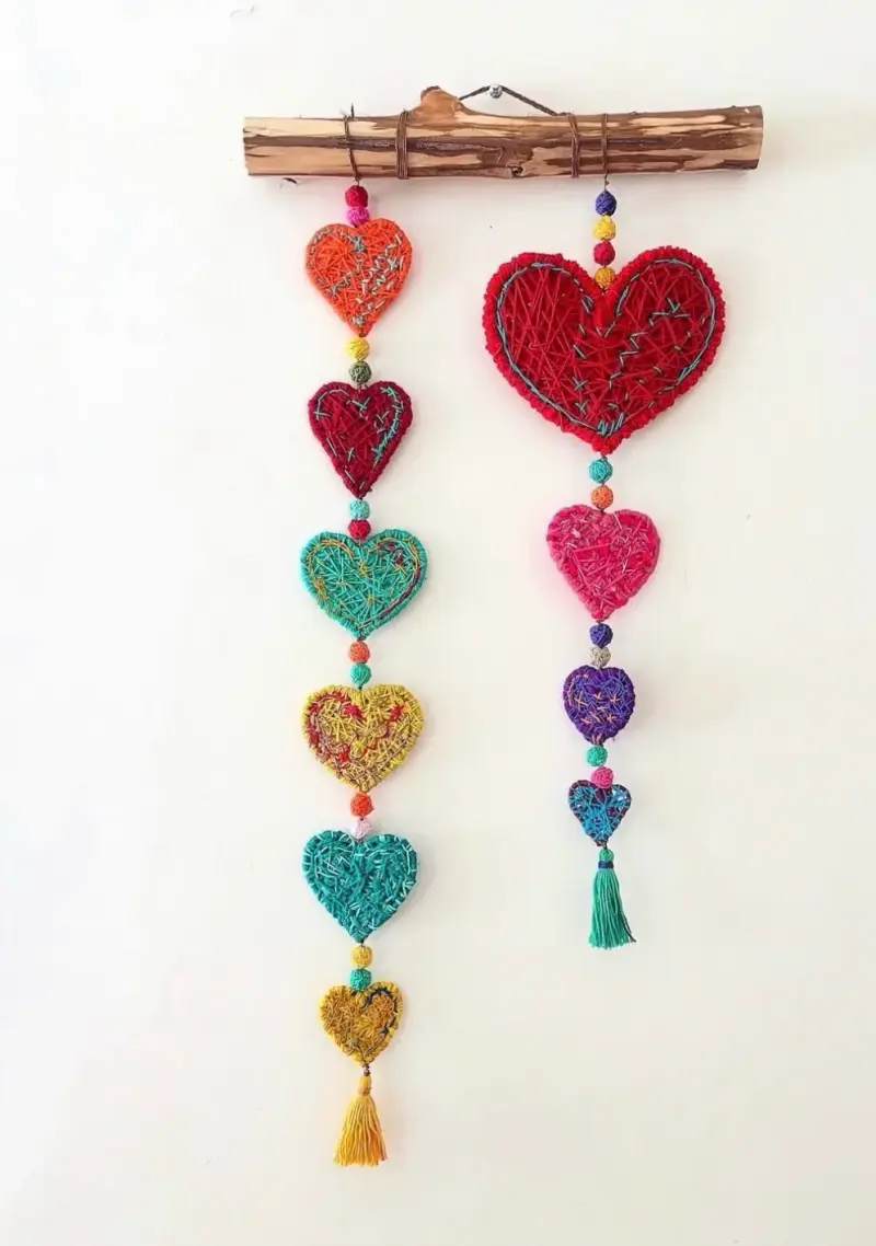 Colgante decorativo de corazones coloridos 35 x 78 - 1