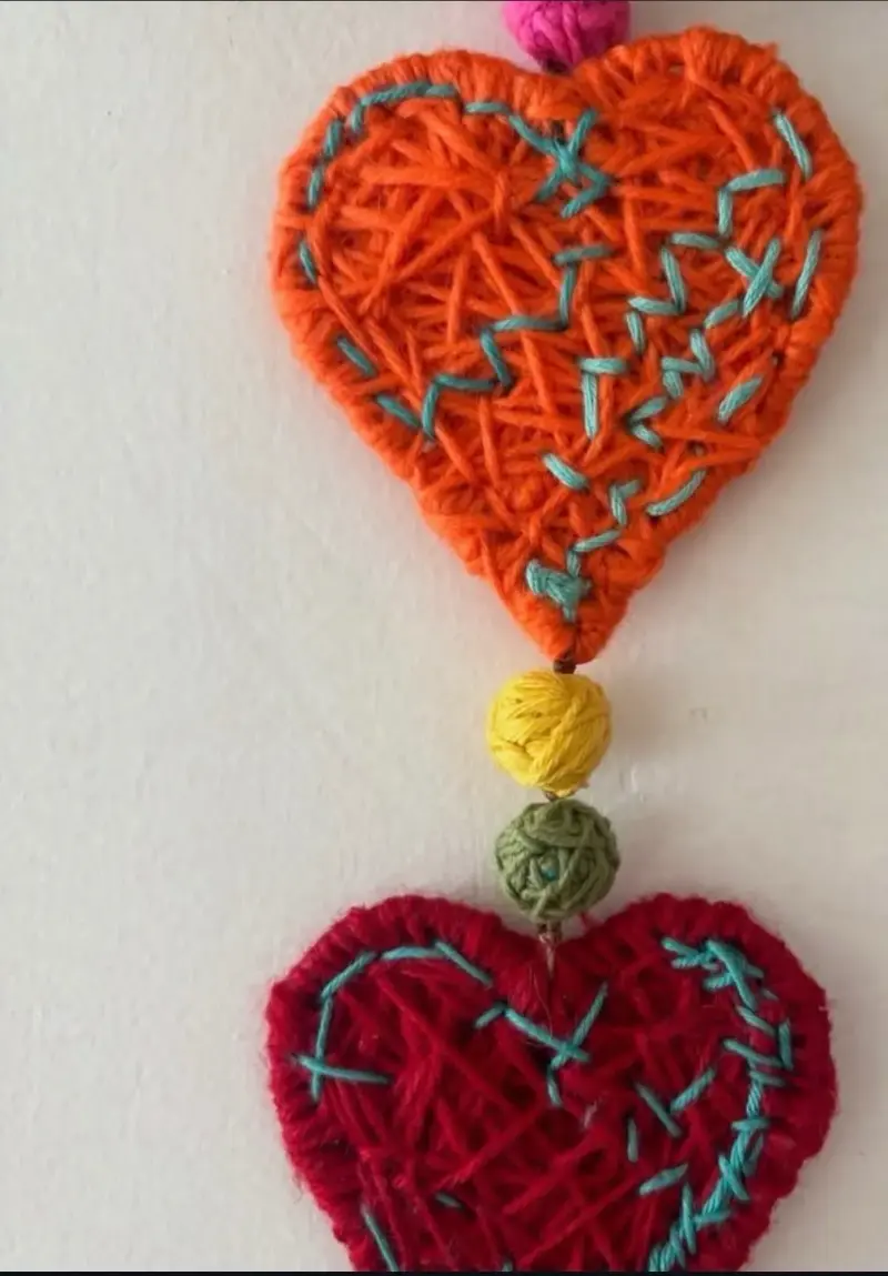 Colgante decorativo de corazones coloridos 35 x 78 - 2