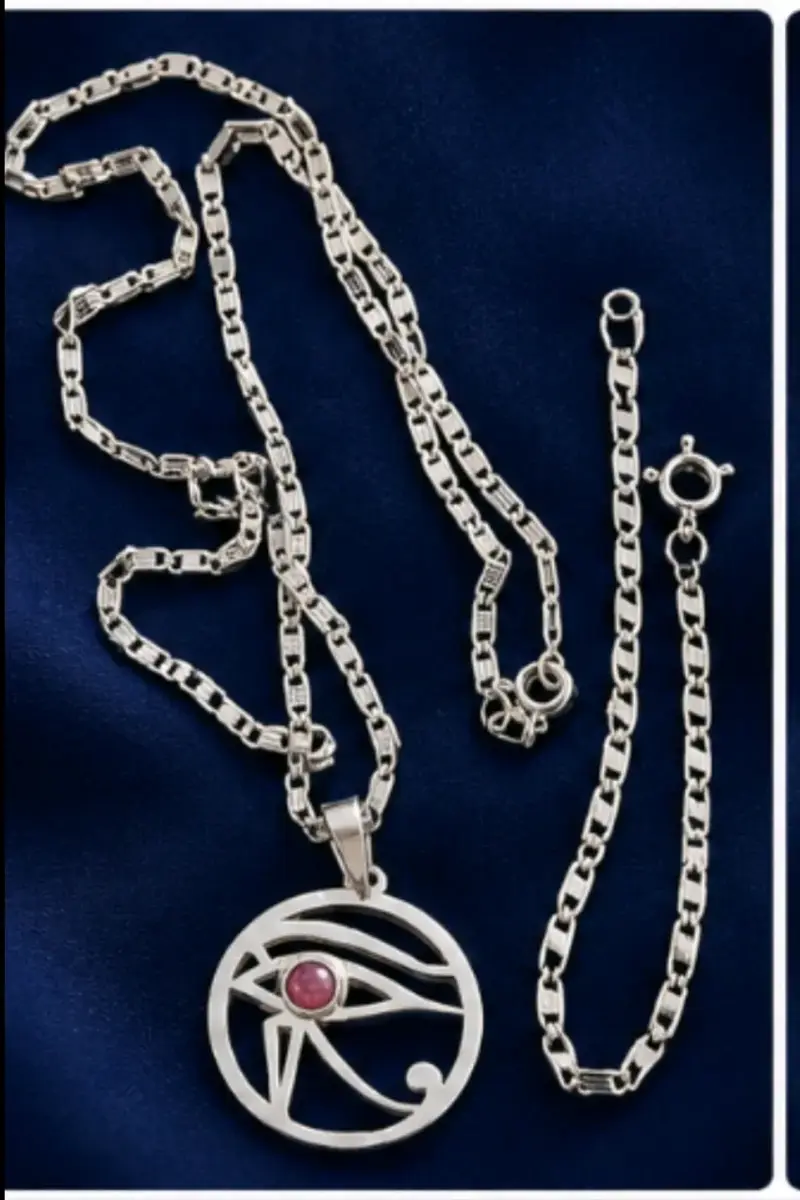 Collar de acero con dije ojo