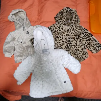 Traje gris para mujer - miniatura 3