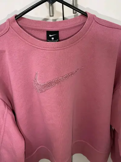 Polerón rosado con logo nike - miniatura 4