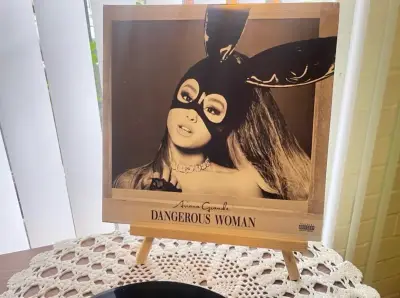 Vinilo Ariana Grande Dangerous Woman - miniatura 1