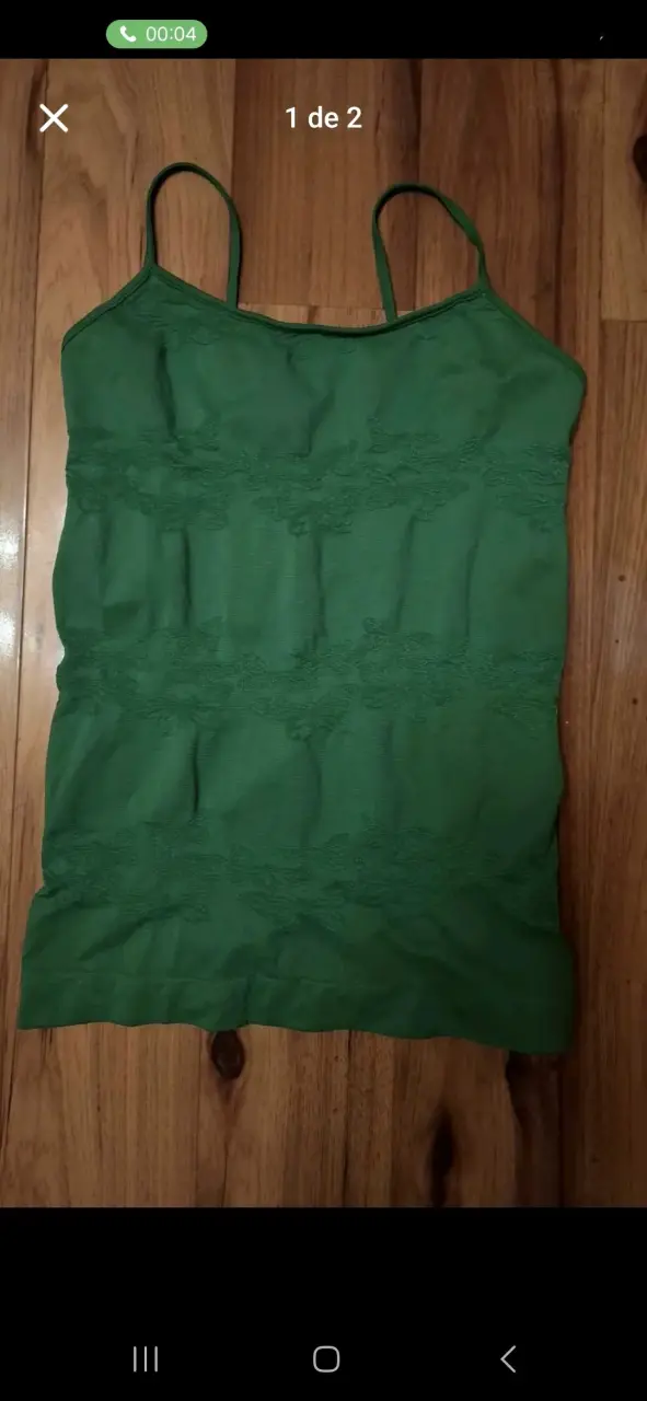 Camiseta verde sin mangas - 1