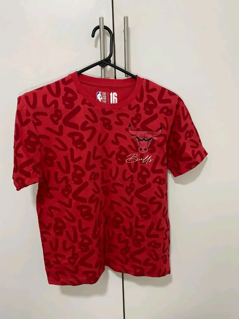 Polera roja NBA estampada original - 1