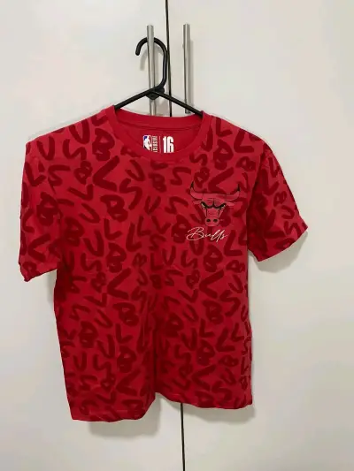 Polera roja NBA estampada original - miniatura 1