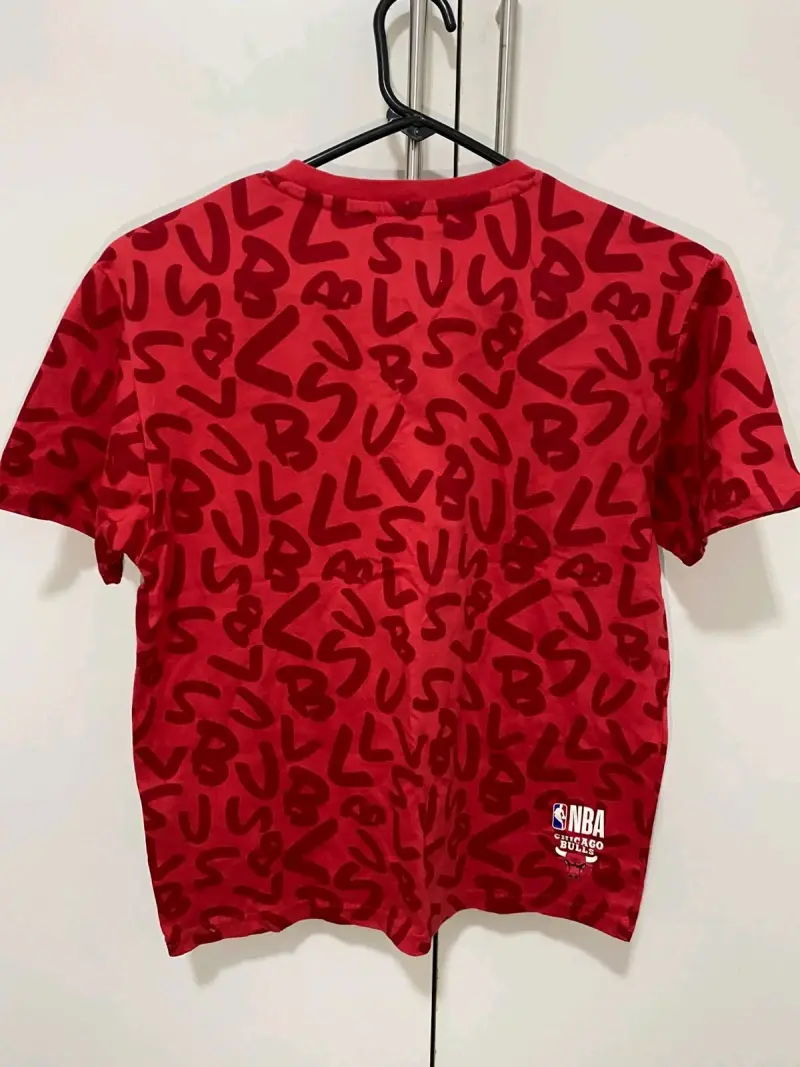 Polera roja NBA estampada original - 2
