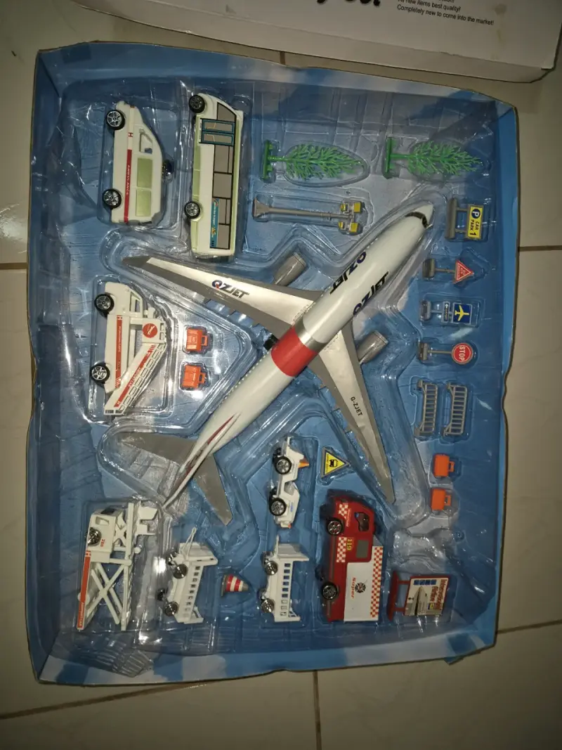 Set de juego aeropuerto y vehículos - 1