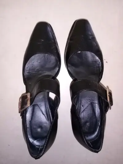Zapatos negros de tacón ancho - miniatura 3