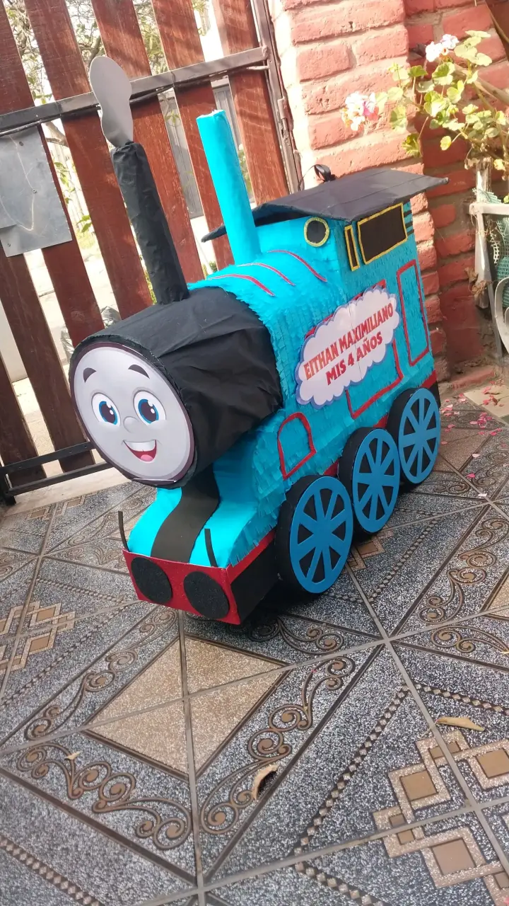 Piñatas personalizadas - 1